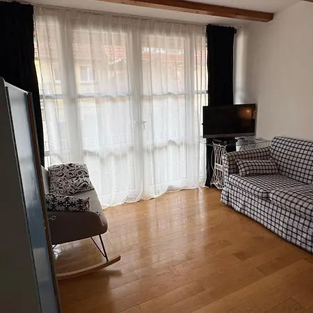 Apartment Hübsch Und Ruhig