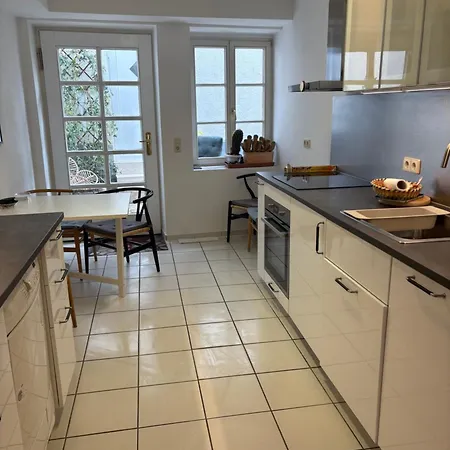 Apartment Hübsch Und Ruhig